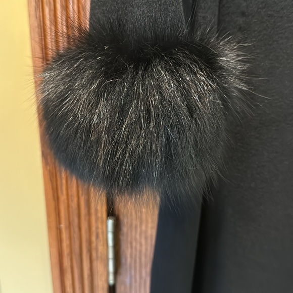 Ellen Tracy size 8 wool one button closure with real fox fur - Picture 5 of 10